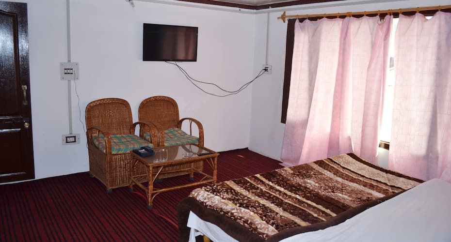 Deluxe Double Bedroom